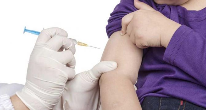 В Украине с 1 августа начали обязательную вакцинацию тех, кто пропустил укол в 2023 году