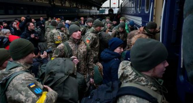 В Верховной Раде настаивают, что мобилизация на фронт должна начинаться с 20 лет