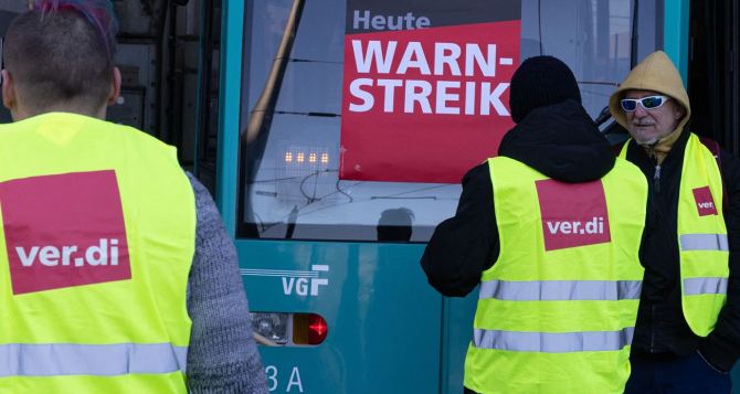 В федеральной земле Германии Шлезвиг-Гольштейн сегодня началась забастовка автобусного транспорта