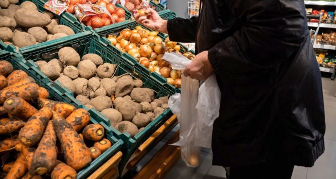 Если ещё не успели запастись у вас есть максимум пару дней Популярный овощ снова начал дорожать