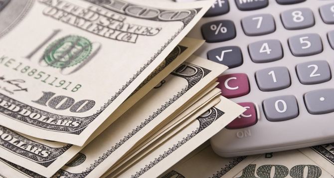 Долар по відношенню до гривні продовжує дешевшати курс валют на  січня