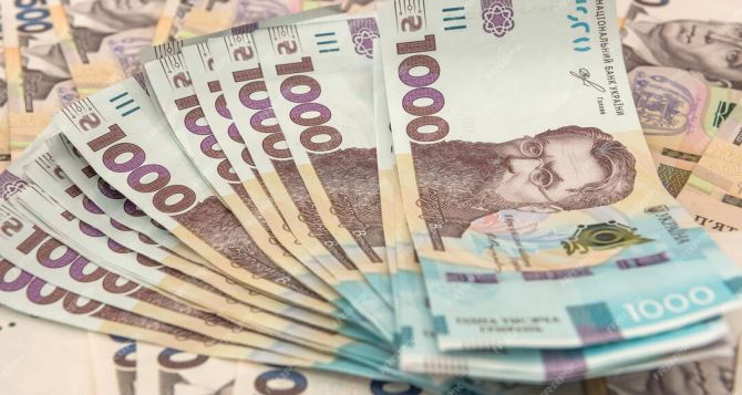 гривень щомісячна грошова допомога для переселенців у  році
