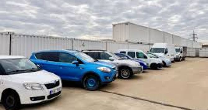 Из Чехии передали брошенные автомобили в Украину для эвакуации людей в прифронтовых областях