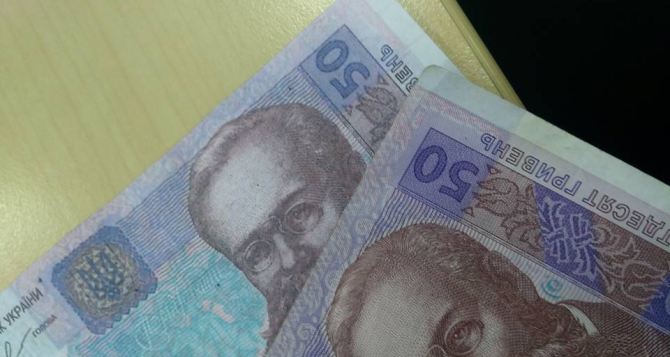 С 17 апреля появится новая беда для всех, кто получает пенсию на банковскую карту