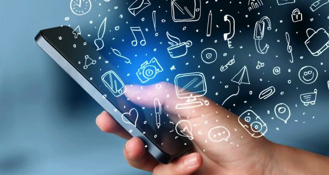 Яку технологію вибрати для свого мобільного додатку щоб він виглядав сучасно і працював без збоїв