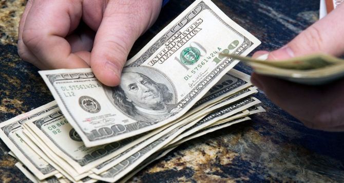 Оголошено курс валют на  липня  року скільки коштує долар