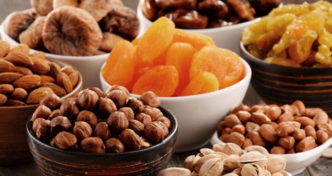 Получили по самые орехи Украинцев начали штрафовать за фрукты