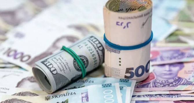 В Украине можно поновому обменивать валюту без комиссии без кассы очередей и даже без банковской карты