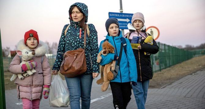 Изменены требования к обучению внутренне перемещенных детей ВПЛ