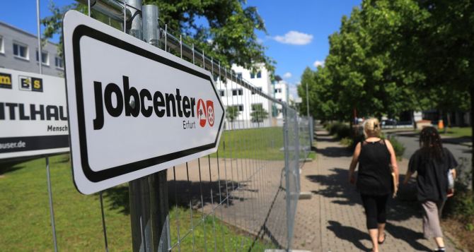 В Германии работать больше не выгодно