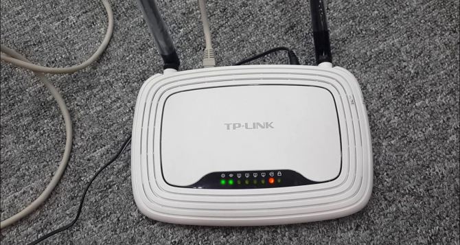 Експерти попереджають не вирушайте у відпустку не вимкнувши WiFi роутер Це все одно що залишити двері в будинок відчиненими