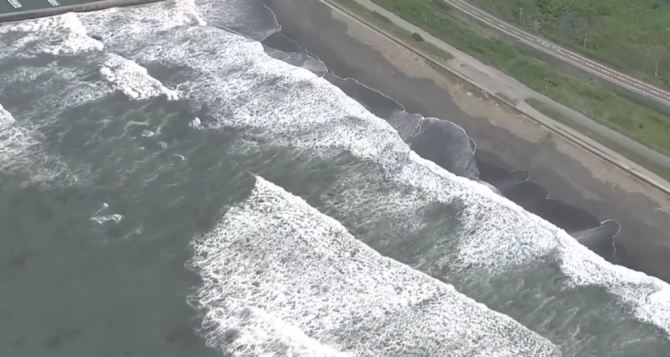 Срочная эвакуация в Японии и США Сильнейшее за  лет землетрясение у берегов Камчатки вызвало цунами