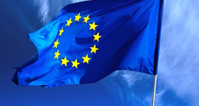 Евросоюз официально продлил временную защиту для украинских беженцевЧто изменилось