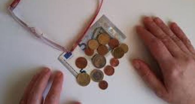 Могутли получать помощь от государства люди если они никогда не работали в Германии