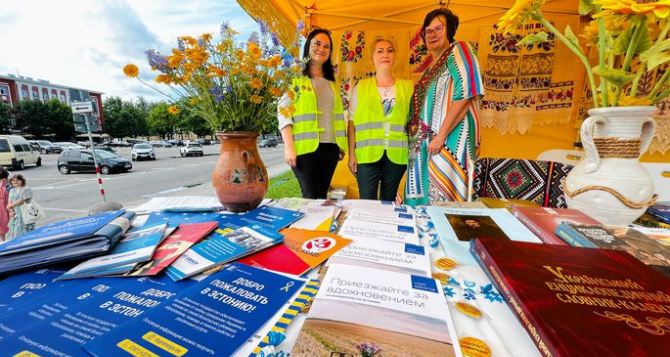 Эстония вышла в лидеры по приему беженцев из Украины Показатели втрое выше чем средний поЕС