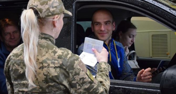 Получил отсрочку можешь выезжать из Украины когда и сколько хочешь Новые условия свободы для украинских мужчин