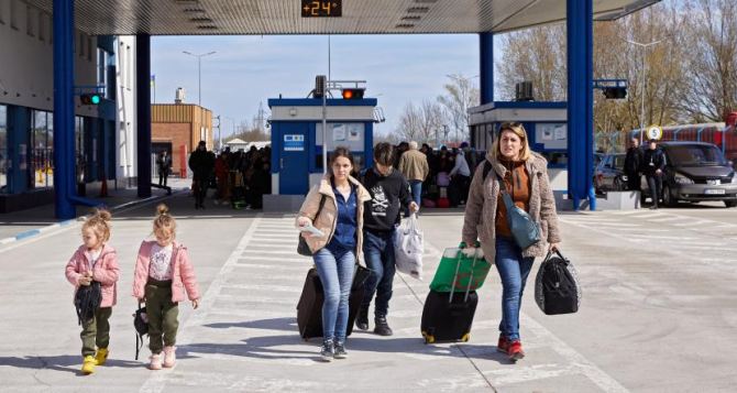 Все украинские беженцы могут оказаться под судом при возвращении в Украину вне зависимости от пола и возраста