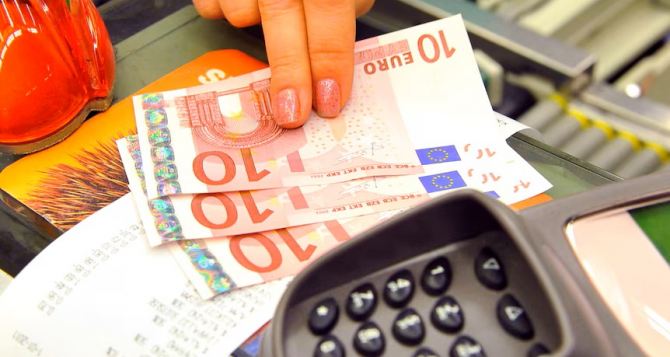 Придумано в Украине Опыт по снятию наличных с карты без банкомата активно распространяется по Европе