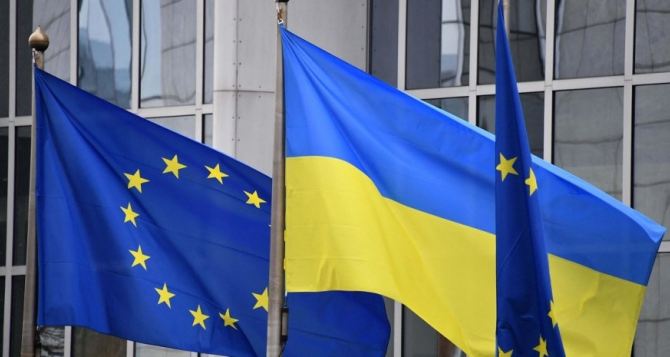 Евросоюз выделил Украине  млрд евро поддержки