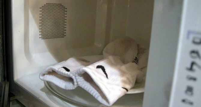 По совету подруги пожарила носки а нужно было варить новый способ стирки белых вещей стали белее снега