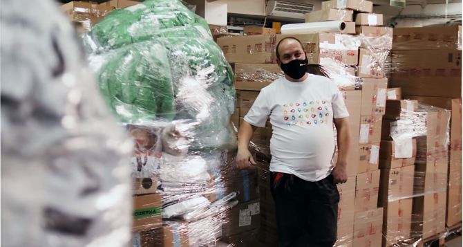 Почтовые службы по всему миру приостановили доставку посылок в США