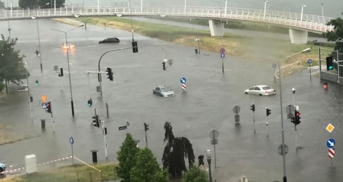 Ураган Эрин движется в сторону Европы Что ожидает Польшу и Европу в целом