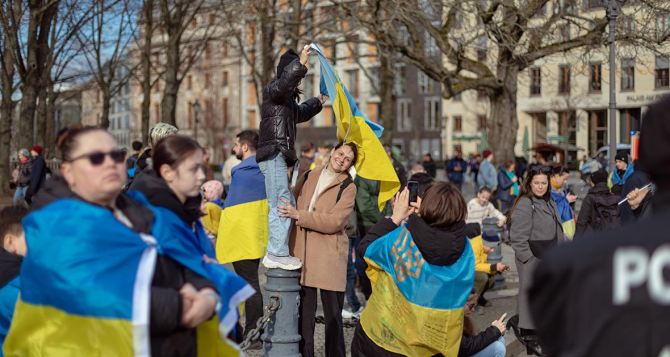 Уехавшие украинцы могут не найти работу по возвращению им закроют доступ к должностям