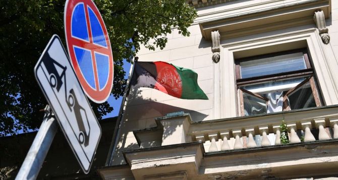 Введен строгий дресскод для преподавателей и студентов ВУЗов а также учеников и учителей средних школ