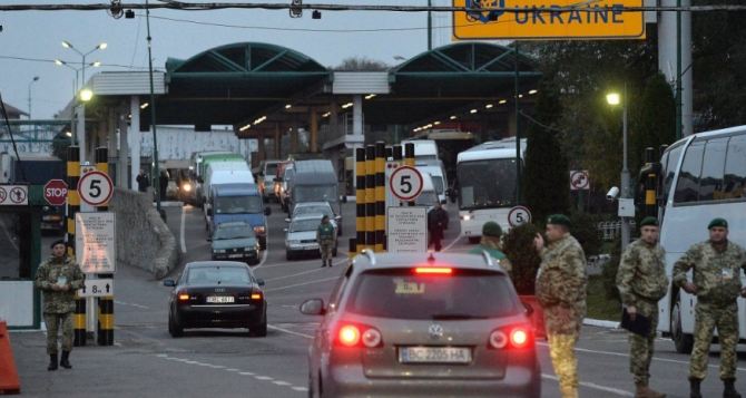 Где проще всего пройти границу Как выехать быстрее из Украины сегодня Актуальная информация с КПП