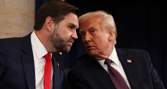 Вицепрезидент США Вэнс заявил что уже готов занять место Трампа