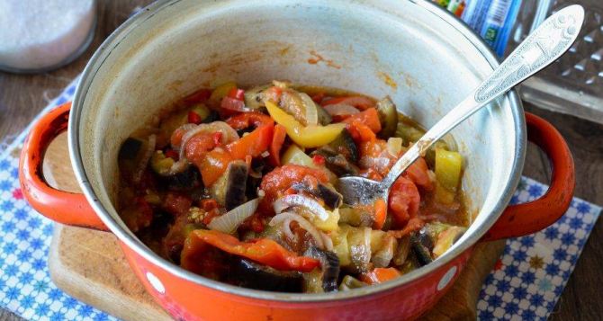 Этот овощной салат на зиму заставит гурмана пищать от счастья рецепт из СССР в ресторане такого не подадут