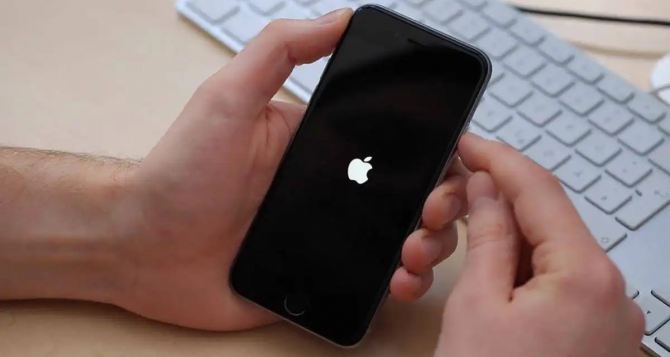 Черный сентябрь C сегодняшнего в России дня запрещены Айфоны Как обойти запрет легальный способ