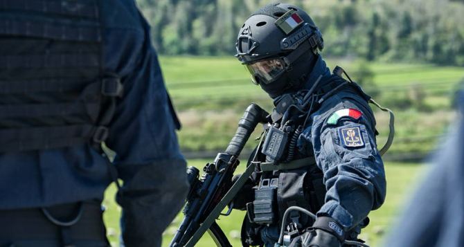 В Италии предотвращен теракт задержаны два вооруженных до зубов турка