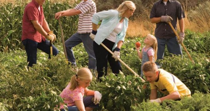 Психологи выяснили как на нас влияет жизнь рядом с родственниками