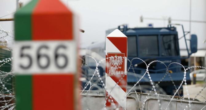 Польша призывает своих граждан покинуть Беларусь в срочном порядке