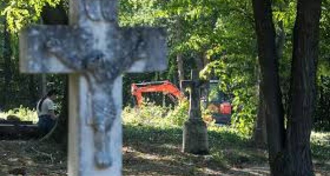 В Тернопольской области начались похороны останков поляков погибших от рук УПА