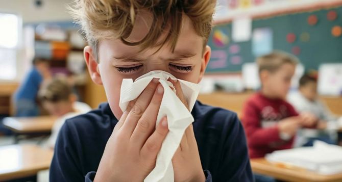 Сентябрь Дети пошли в садик и школу и у них снова потекут сопли реки