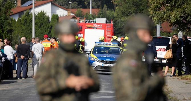 Польша созывает Совбез в течение  часов ситуация на границе накаляется Страна подверглась атаке