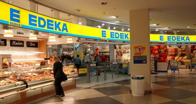 Скандал в Германии Крупный отзыв колбасы Замешаны четыре самых дешевых супермаркета