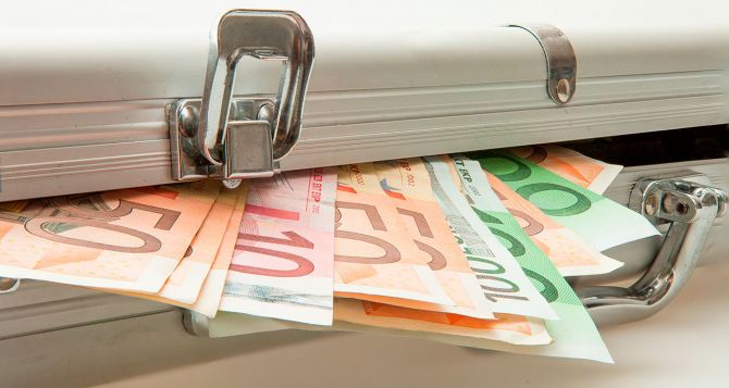 Уезжаете из Украины как вывезти все свои ценности и валюту