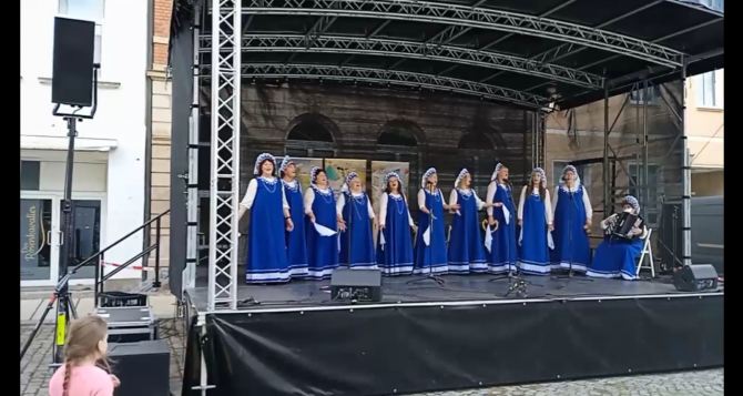 От старинных немецких песен до Калинкималинки В Германии прошел традиционный фестиваль немцевпереселенцев