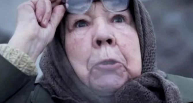 Бабушка отказалась сидеть с внуком до тех пор пока ему не дадут нормальное имя