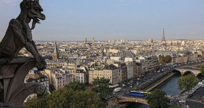 Билеты были распроданы за  минуты Башни Собора Парижской Богоматери вновь открыты для туристов