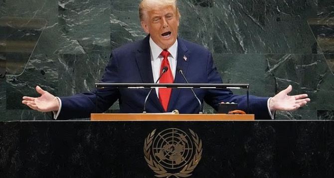 Ваши страны катятся в ад Трамп предсказывает гибель Европы Вместо  минут он выступал в ООН целый час