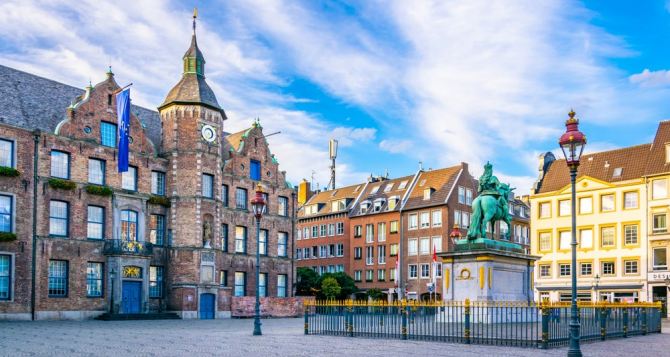 В Германии ведомство по делам иностранцев не справляется с потоком людей