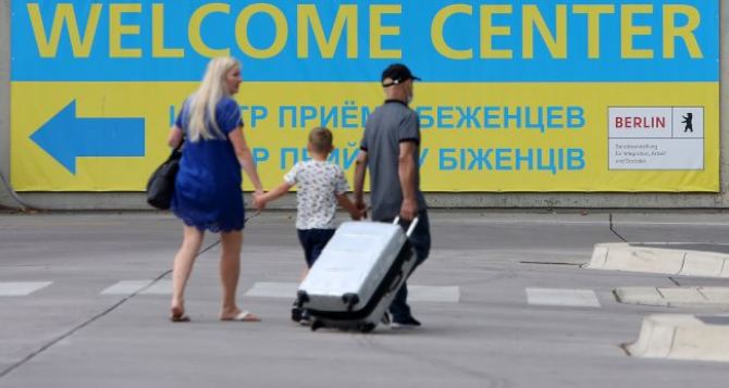 Что думают украинцы в Германии о новых инициативахЕС и необходимости перехода на новые виды легального положения Кто уедет а кто останется Какие варианты