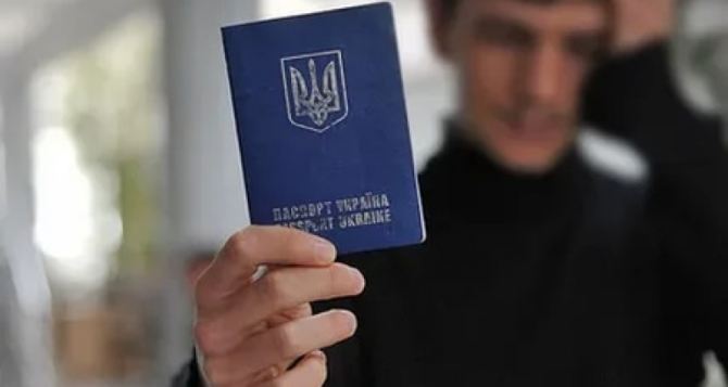 ВЕС полиция уже останавливает на улице людей и проверяет их документы и виды на жительство