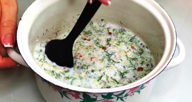 Колбаса в окрошке советская ересь какой рецепт традиционный и что считать исконным вкусом