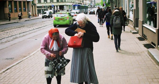 В какой стране людей старше  лет живёт больше всего Рейтинг по доле пожилого населения Инфографика