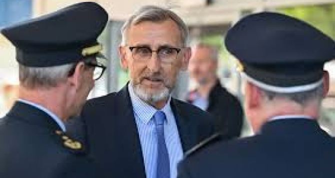 Министр МВД Саксонии хочет ускорить процесс  уменьшения денежных выплат для украинских беженцев